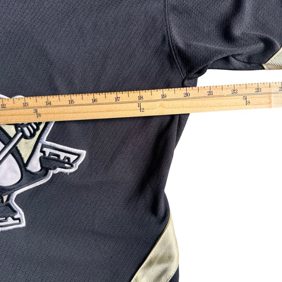 CCM Youth Pittsburgh Penguins Sidney Crosby Jersey - Size L/XL - Picture 6 of 8